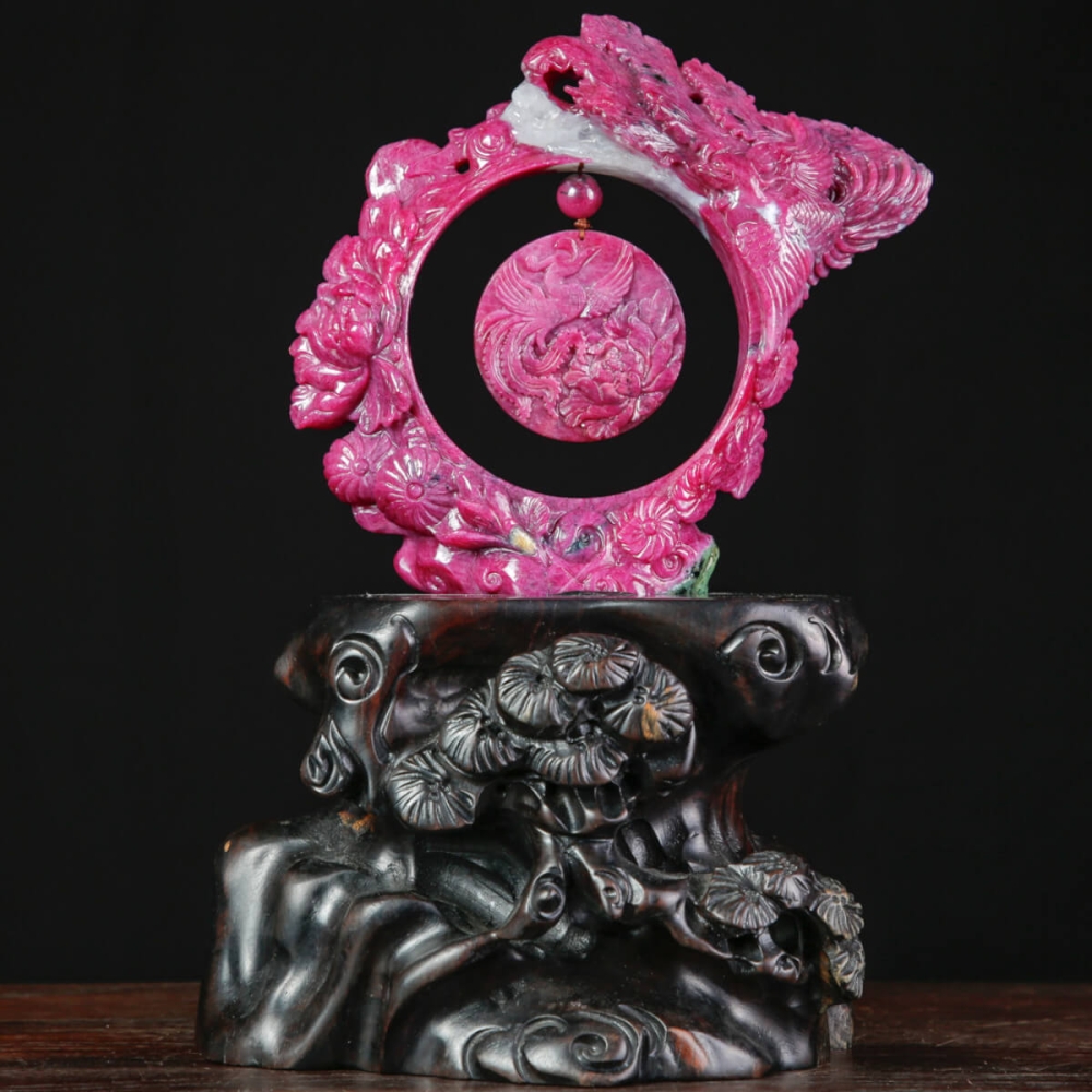 Ruby出品 Magnificent Ruby Carving on a Wooden Base.